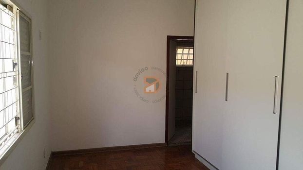 Foto 4 do(a) Casa de 5 quartos para alugar em Tucura, Mogi Mirim