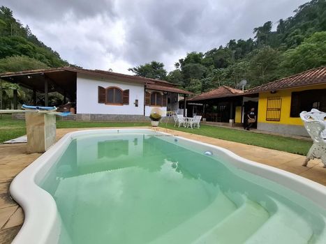 Foto 37 do(a) Fazenda / Sítio / Chácara de 8 quartos à venda em Cruzeiro, Teresópolis