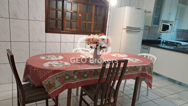 Foto 4 do(a) Casa de 4 quartos à venda em Jardim Altos de Santana I, Jacareí