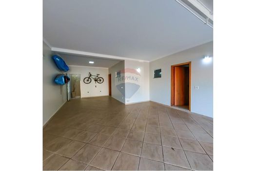 Foto 5 do(a) Casa de 4 quartos à venda em Jardim Cândida, Araras