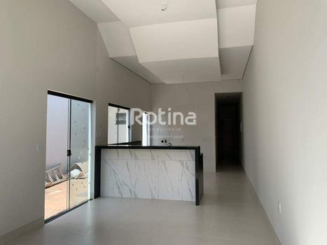 Foto 1 do(a) Casa de 3 quartos à venda em Novo Mundo, Uberlândia