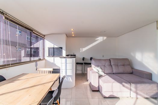 Foto 5 do(a) Apartamento de 2 quartos à venda em Mont Serrat, Porto Alegre