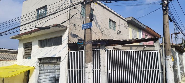Foto 4 do(a) Casa de 3 quartos à venda em Vila Natália, São Paulo