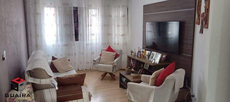Foto 1 do(a) Casa de 3 quartos à venda em Utinga, Santo André