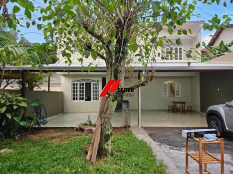 Foto 2 do(a) Casa de 2 quartos para alugar em Itacorubi, Florianópolis