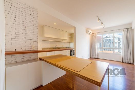 Foto 4 do(a) Flat de 1 quartos à venda em Santa Cecília, Porto Alegre