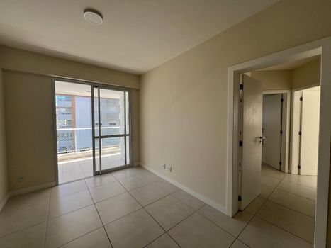 Foto 11 do(a) Apartamento de 3 quartos para alugar em Itacorubi, Florianópolis