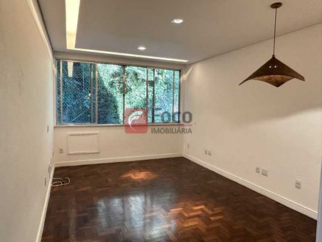 Foto 2 do(a) Apartamento de 2 quartos à venda em Cosme Velho, Rio de Janeiro