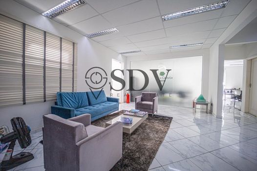 Foto 2 do(a) Casa de 6 quartos para alugar em Pacaembu, São Paulo