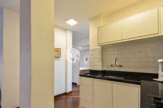 Foto 13 do(a) Loja de 2 quartos à venda em Cerqueira César, São Paulo