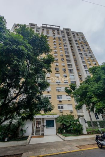 Foto 47 do(a) Apartamento de 3 quartos à venda em Vila Ipiranga, Porto Alegre