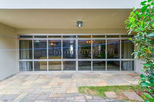 Foto 44 do(a) Casa de 4 quartos à venda em Jardim Leonor, São Paulo