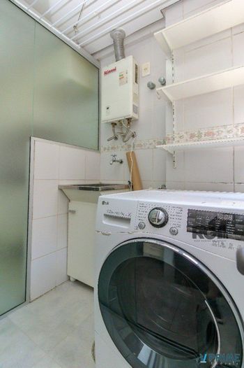 Foto 18 do(a) Flat de 3 quartos à venda em Vila Ipiranga, Porto Alegre