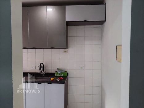 Foto 3 do(a) Apartamento de 2 quartos à venda em Parque Roseira, Carapicuíba