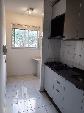 Foto 2 do(a) Apartamento de 2 quartos à venda em Parque Roseira, Carapicuíba
