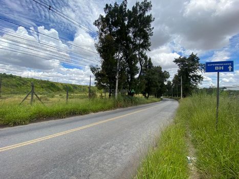 Foto 10 do(a) Terreno false para alugar em Campina Verde, Contagem