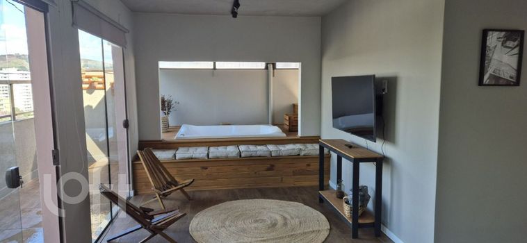 Foto 2 do(a) Apartamento de 2 quartos à venda em Petrópolis, Porto Alegre