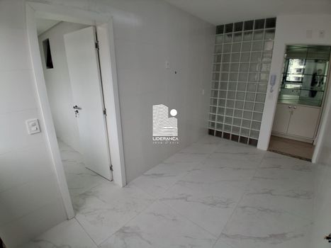 Foto 24 do(a) Cobertura de 3 quartos à venda em Centro, Florianópolis