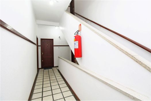 Foto 15 do(a) Apartamento de 2 quartos à venda em Santo Antônio, Porto Alegre