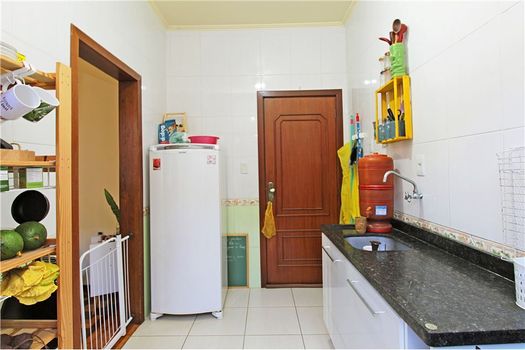 Foto 12 do(a) Apartamento de 2 quartos à venda em Santo Antônio, Porto Alegre