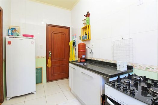 Foto 13 do(a) Apartamento de 2 quartos à venda em Santo Antônio, Porto Alegre