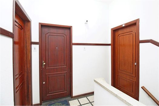 Foto 16 do(a) Apartamento de 2 quartos à venda em Santo Antônio, Porto Alegre