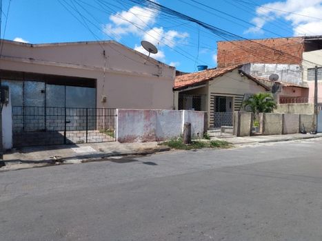 Foto 1 do(a) Casa de 3 quartos à venda em Bom Futuro, Fortaleza