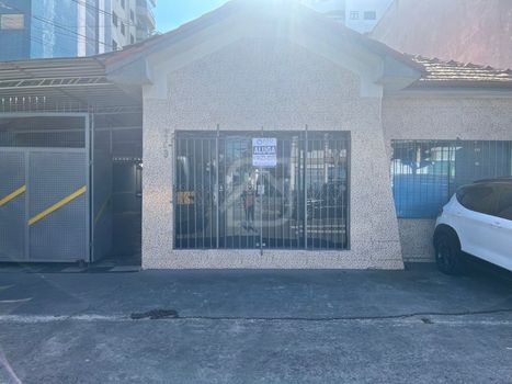 Foto 1 do(a) Casa de 3 quartos para alugar em Vila Gilda, Santo André