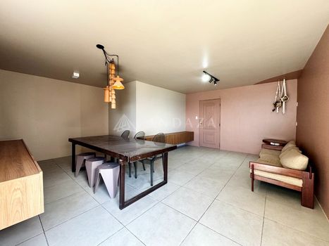 Foto 4 do(a) Apartamento de 3 quartos à venda em Ponta Verde, Maceió