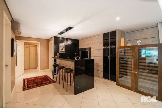 Foto 18 do(a) Apartamento de 3 quartos à venda em Três Figueiras, Porto Alegre