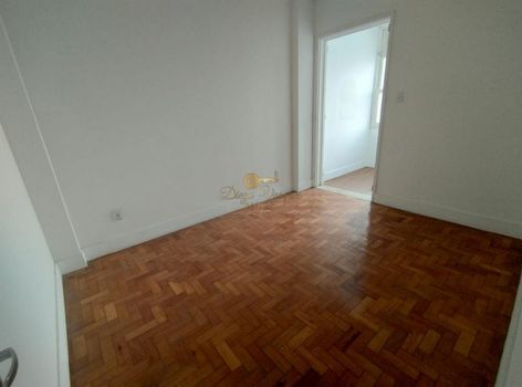 Foto 11 do(a) Apartamento de 3 quartos à venda em Leme, Rio de Janeiro