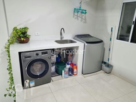 Foto 4 do(a) Casa de 3 quartos à venda em Capão Redondo, São Paulo