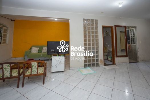 Foto 3 do(a) Casa de 5 quartos à venda em Guará I, Brasília