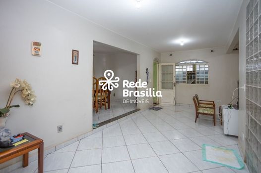 Foto 10 do(a) Casa de 5 quartos à venda em Guará I, Brasília