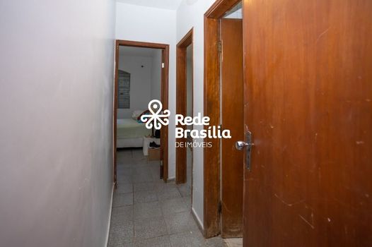 Foto 30 do(a) Casa de 5 quartos à venda em Guará I, Brasília