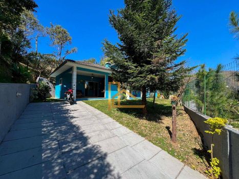 Foto 3 do(a) Casa em Condomínio de 4 quartos à venda em Vargem Grande, Teresópolis