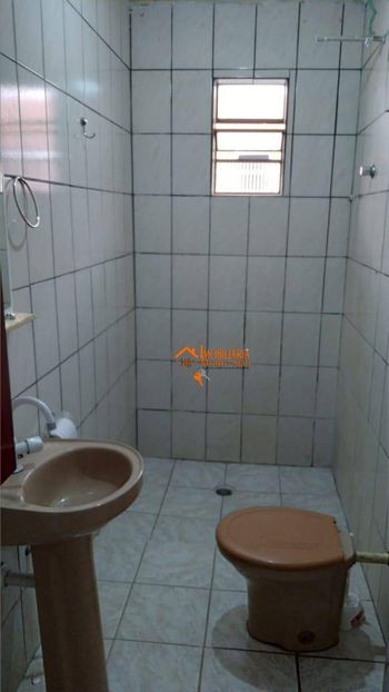 Foto 14 do(a) Casa de 6 quartos à venda em Cidade Soberana, Guarulhos