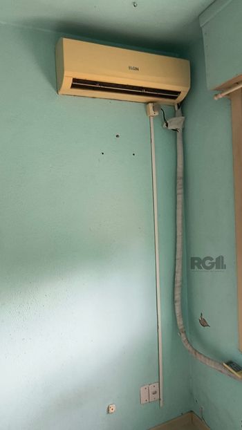 Foto 4 do(a) Apartamento de 1 quartos à venda em Vila João Pessoa, Porto Alegre