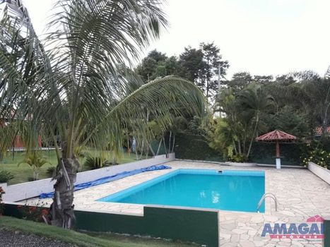 Foto 3 do(a) Fazenda / Sítio / Chácara de 9 quartos à venda em null, Guararema