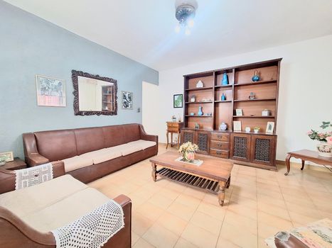 Foto 2 do(a) Casa de 2 quartos à venda em Vila Cavaton, São Paulo