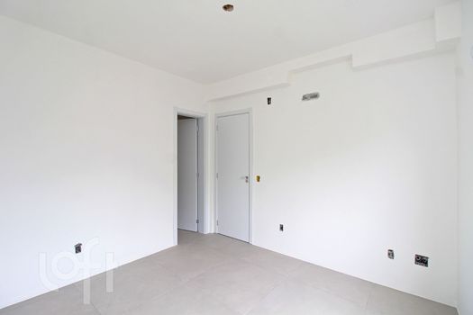 Foto 8 do(a) Apartamento de 2 quartos à venda em Medianeira, Porto Alegre