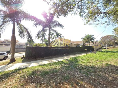 Foto 3 do(a) Casa de 6 quartos para alugar em Parque Nova Campinas, Campinas