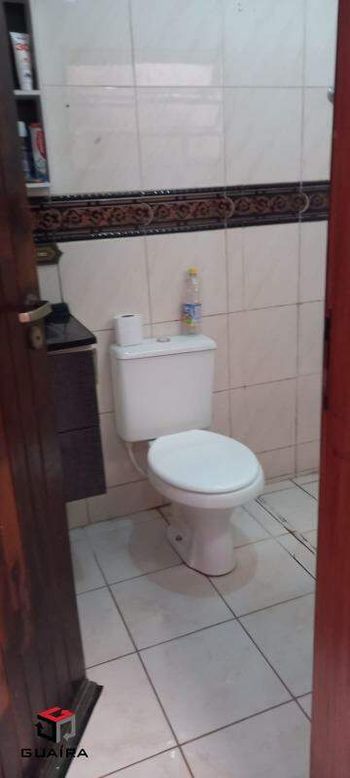 Foto 13 do(a) Casa de 4 quartos à venda em Vila Cecília Maria, Santo André