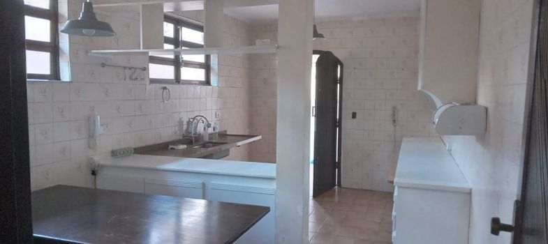 Foto 3 do(a) Casa de 3 quartos à venda em Itaquera, São Paulo