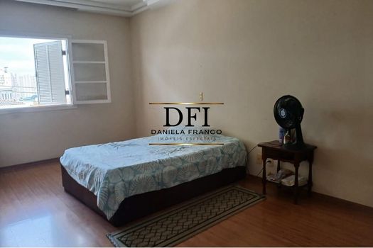 Foto 5 do(a) Casa de 4 quartos à venda em Vila Marari, São Paulo