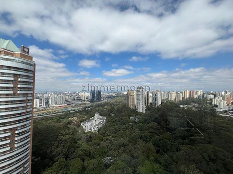Foto 4 do(a) Apartamento de 4 quartos à venda em Jardim Fonte do Morumbi, São Paulo