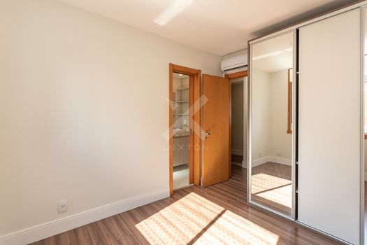 Foto 16 do(a) Apartamento de 3 quartos à venda em Jardim Europa, Porto Alegre