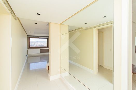 Foto 2 do(a) Cobertura de 3 quartos para alugar em Bela Vista, Porto Alegre
