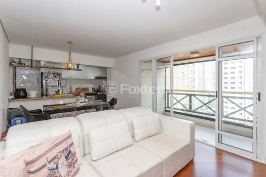 Foto 2 do(a) Apartamento de 3 quartos à venda em Moema, São Paulo