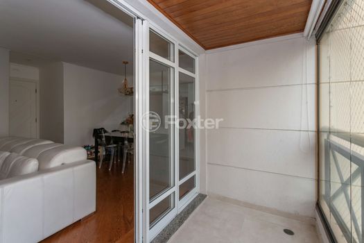Foto 5 do(a) Apartamento de 3 quartos à venda em Moema, São Paulo